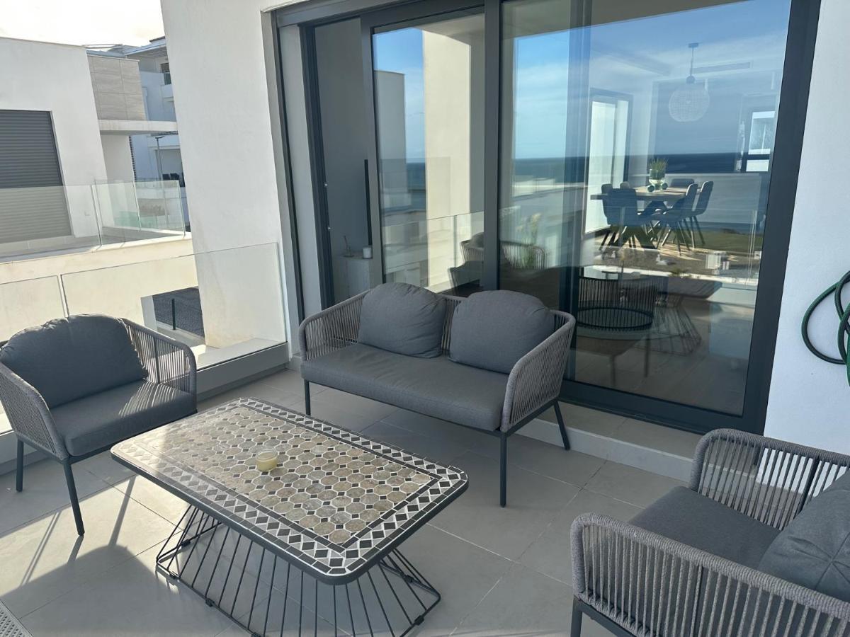 Modern Duplex In Alcaidesa Links II Leilighet Eksteriør bilde